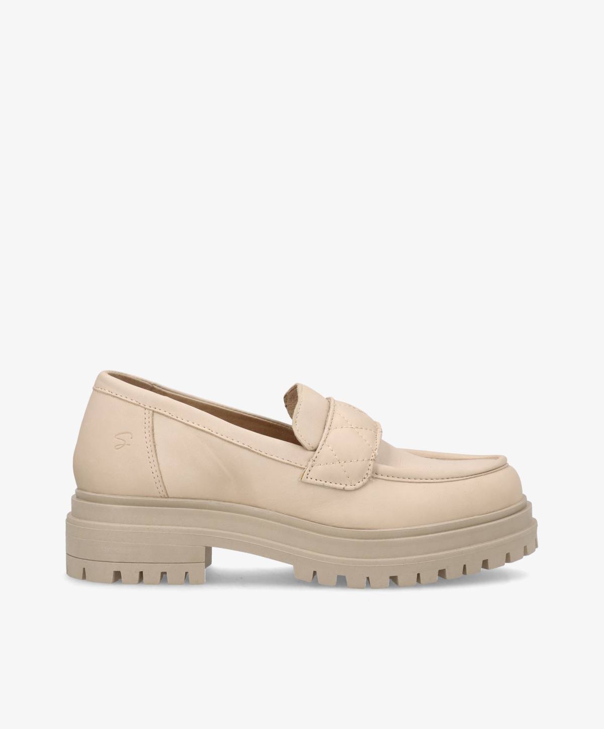 Beige skindloafers fra Shoedesign Copenhagen med chunky bund.