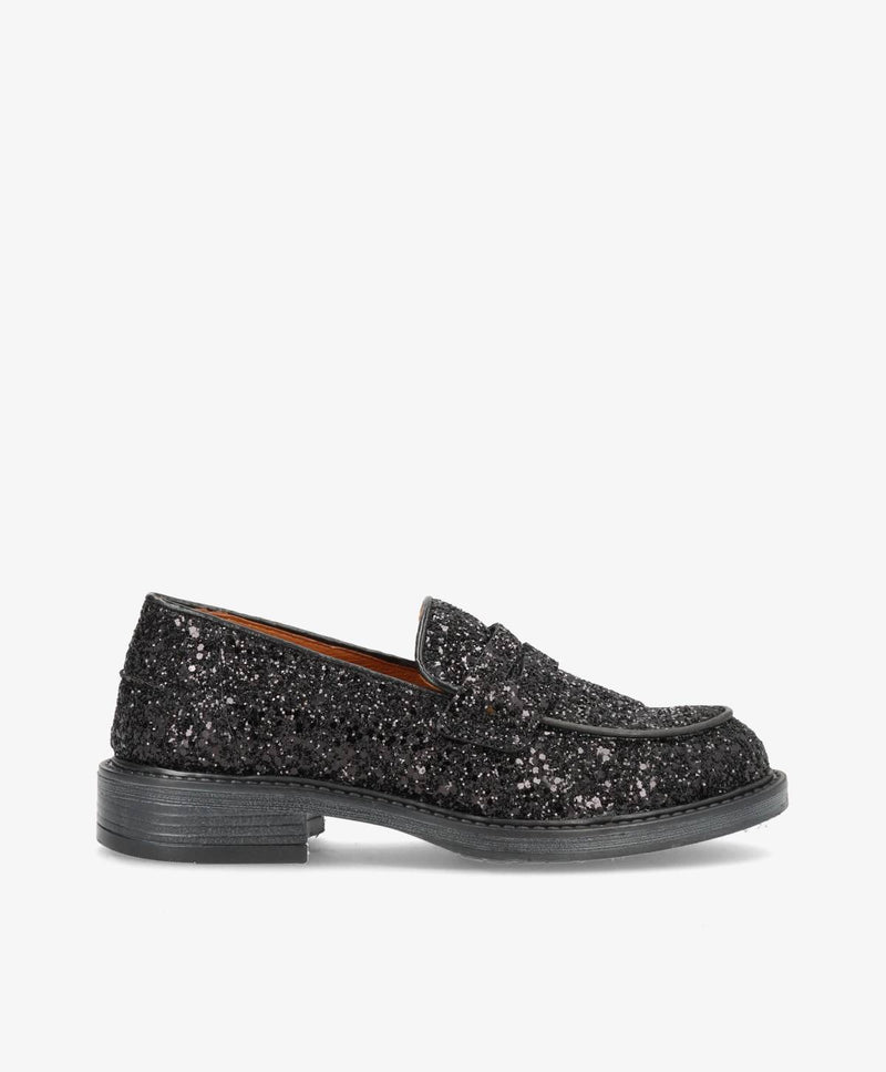 Sorte glimmerloafers fra Shoedesign Copenhagen med rund snude.