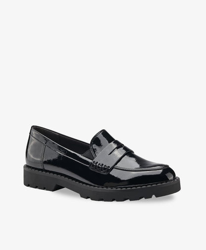 Sort dame loafer i laklæder med en robust sål.