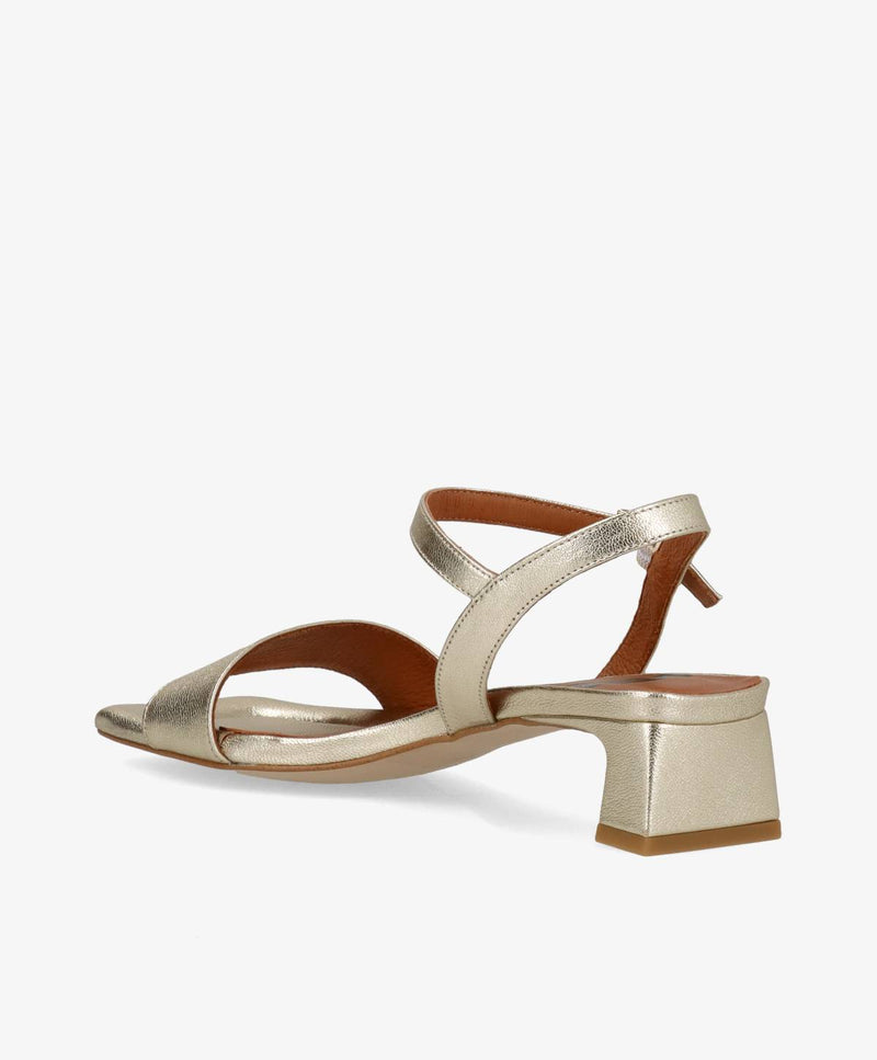 EMBRACE - Guld laminat læder - Sandal med hæl Dame