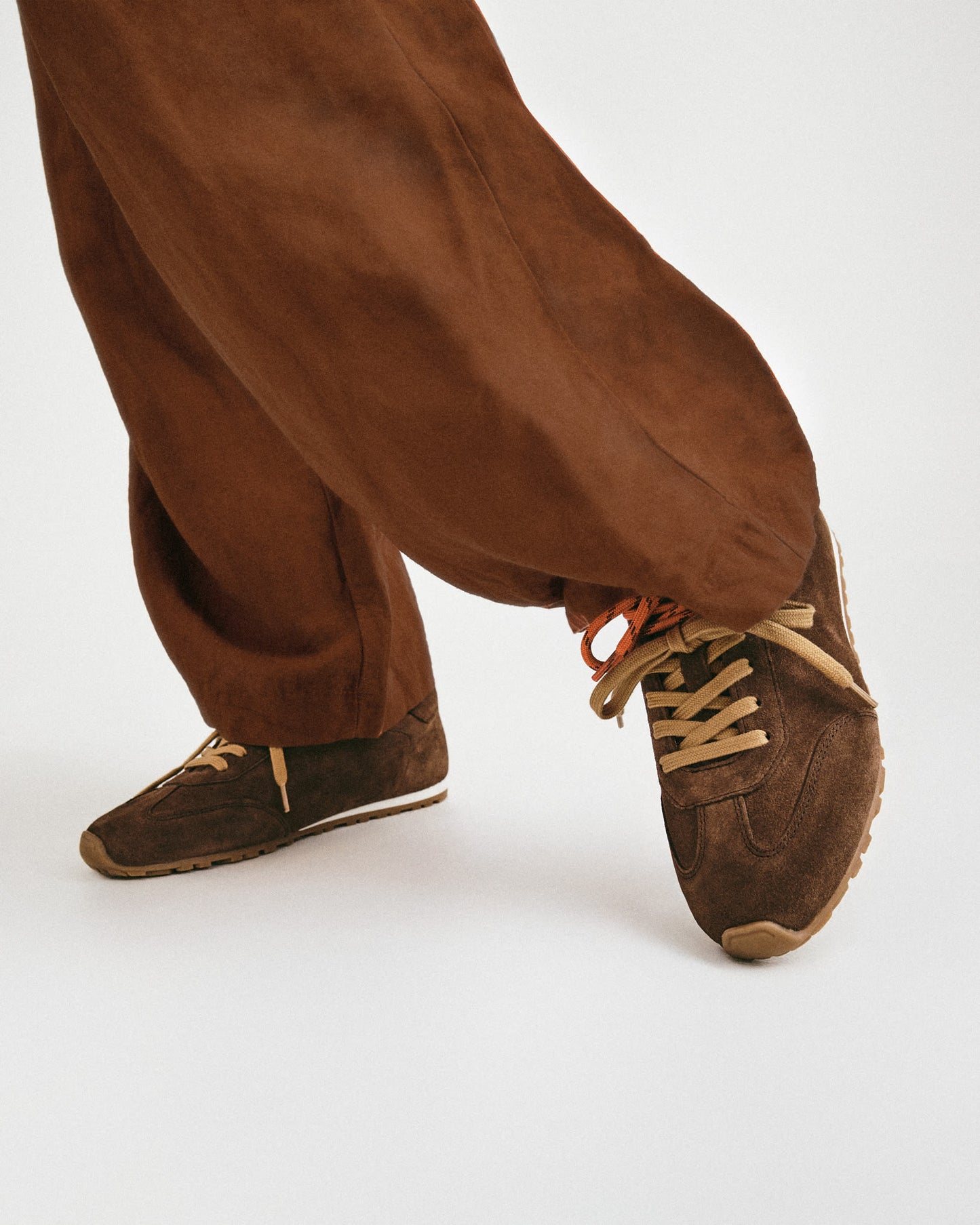 LEVEL S - Mørkebrun ruskind - Sneakers low Dame