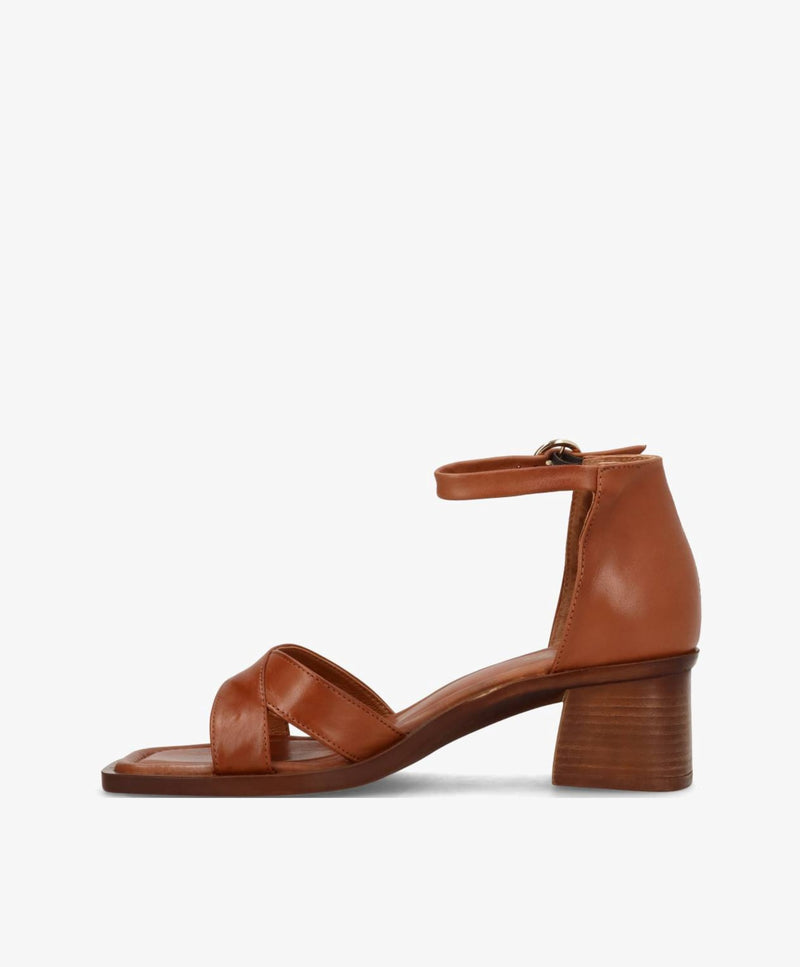 RIANNA - Mellembrun læder - Sandal med hæl Dame