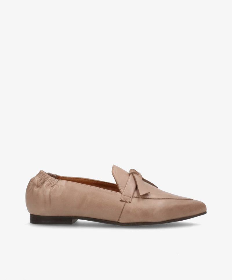 LUMIÉ - Beige læder - Loafers med spids Dame
