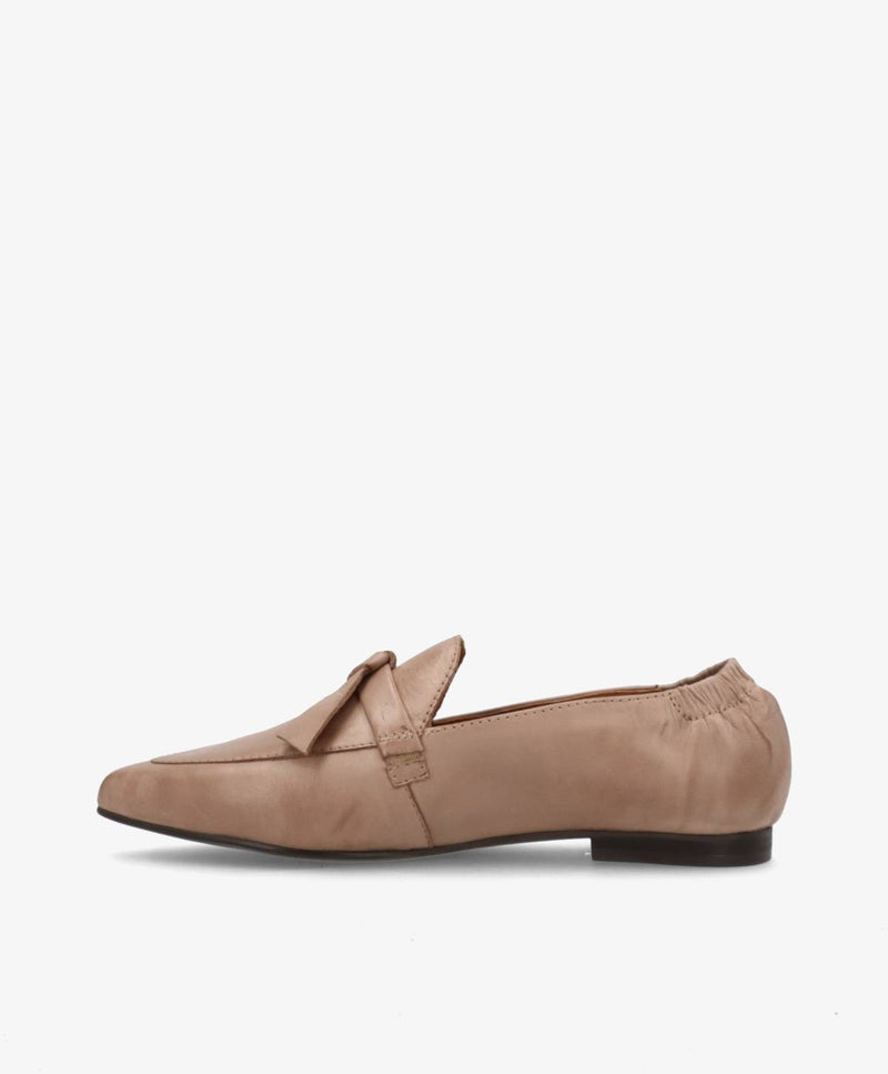 LUMIÉ - Beige læder - Loafers med spids Dame
