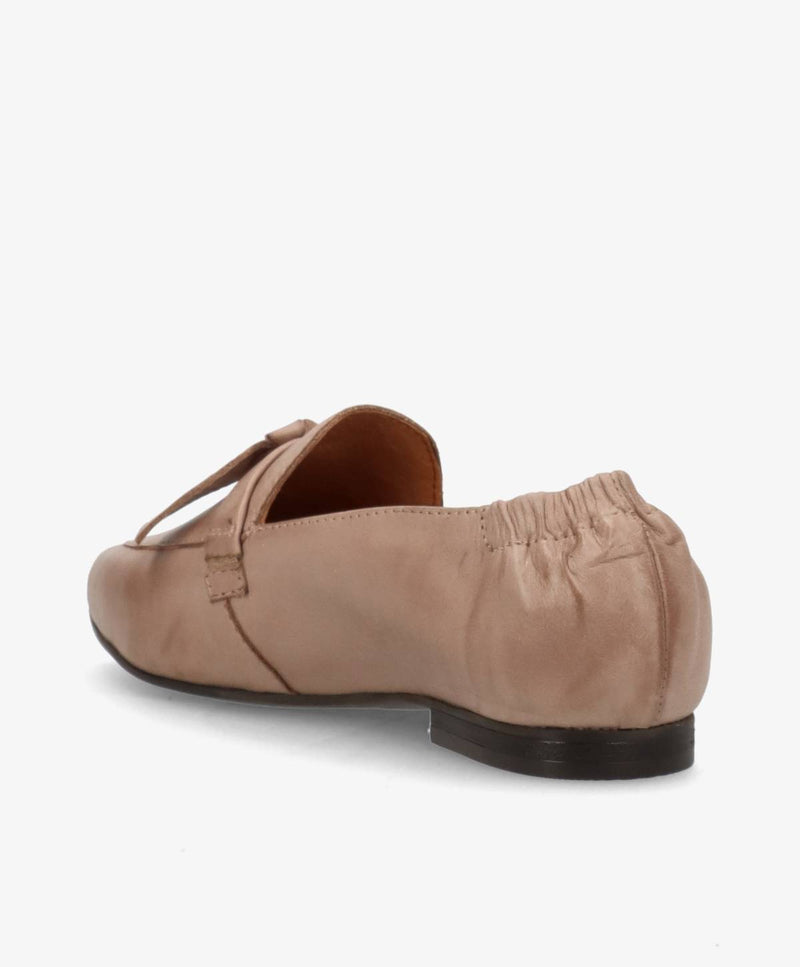 LUMIÉ - Beige læder - Loafers med spids Dame